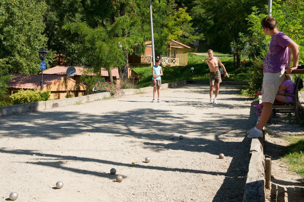Le Bourdieu Durfort (Ariege) Ngoại thất bức ảnh