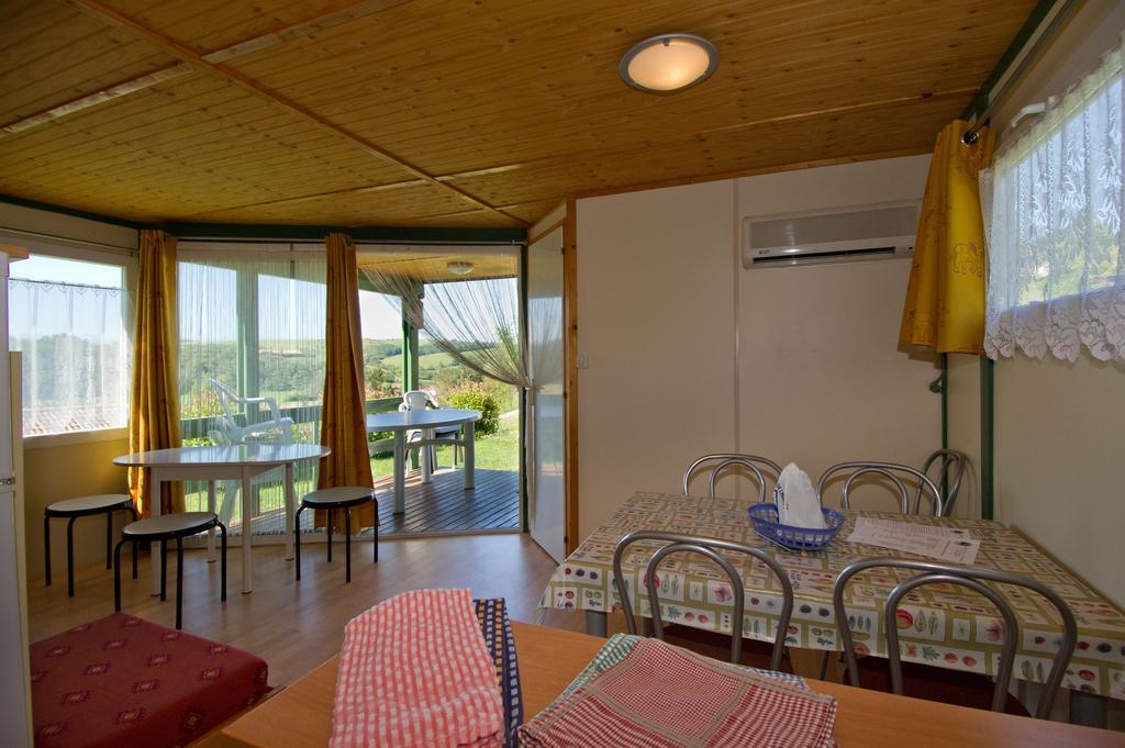 Le Bourdieu Durfort (Ariege) Phòng bức ảnh